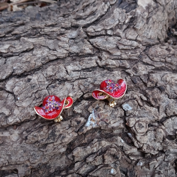 💋💜 Red Hat Ladies 🎀 Earrings Clip - Picture 1 of 6